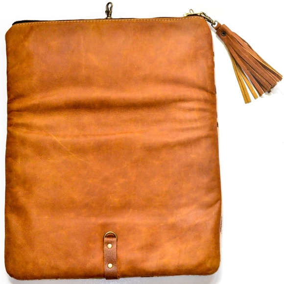 Tan & Green Oversized "Gypsy" Clutch - Picture 4 of 4